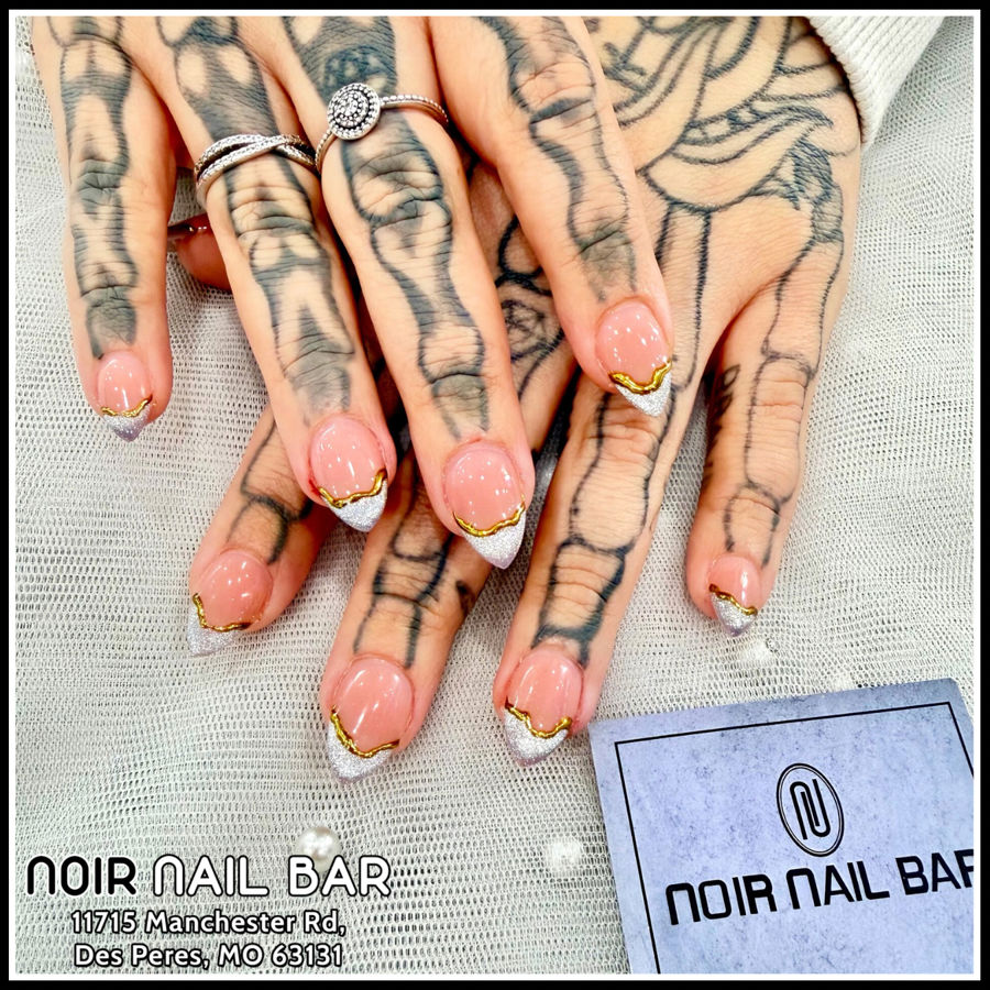 Noir Nail Bar in Des Peres, MO 63131